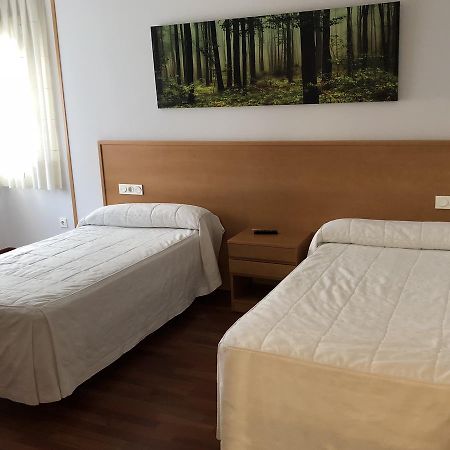 Hostal El Poligono Zamora Luaran gambar