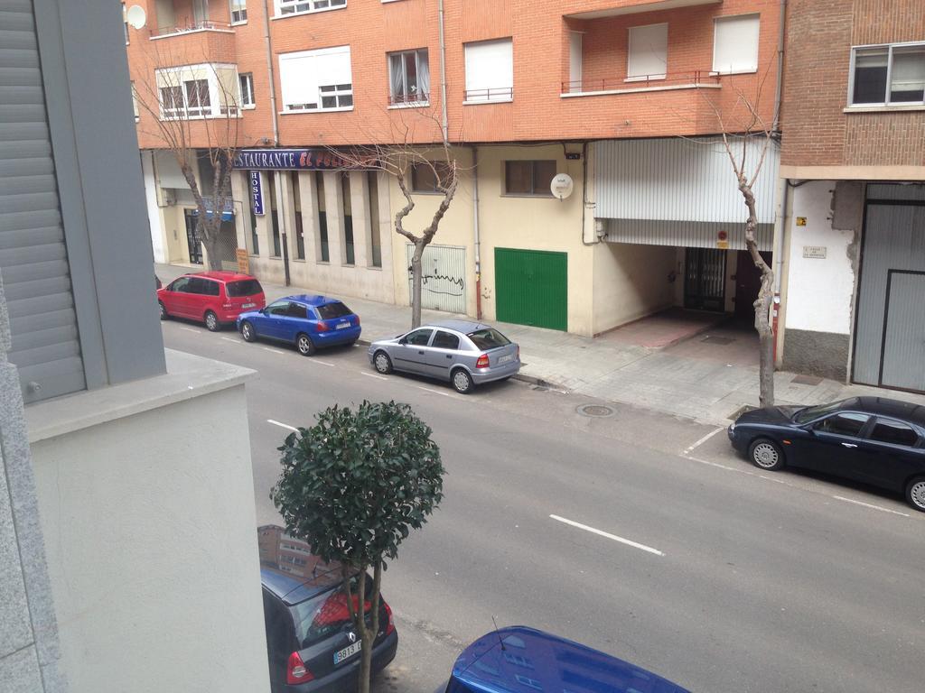 Hostal El Poligono Zamora Luaran gambar