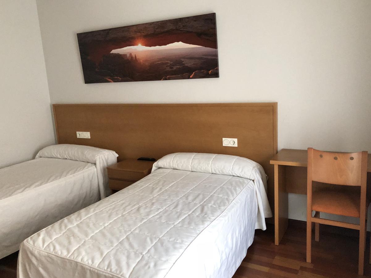 Hostal El Poligono Zamora Luaran gambar